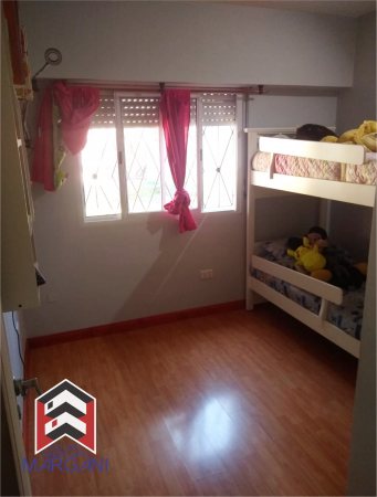 Excelente casa 3 AMB c/ Entrada vehiculos s/ Lote 450m2