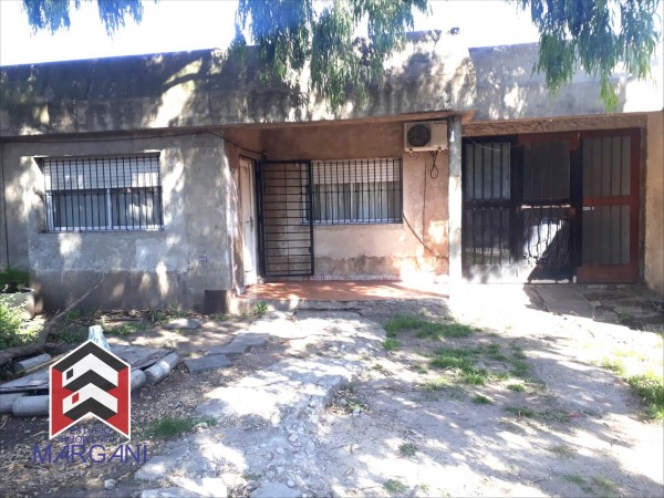 Excelente casa 3 AMB c/ Entrada vehiculos s/ Lote 450m2