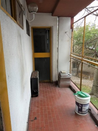 Excelente Departamento 4 AMB 1° Piso al Frente OPORTUNIDAD