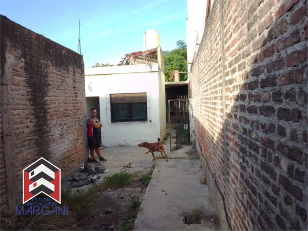 Casa 4 Amb c/ Cochera + Local al frente - SE TOMAN VALORES -