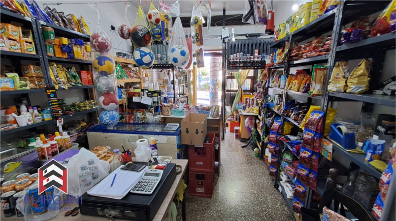 Excelente KIOSCO funcional en PLAZA BOMBERITOS