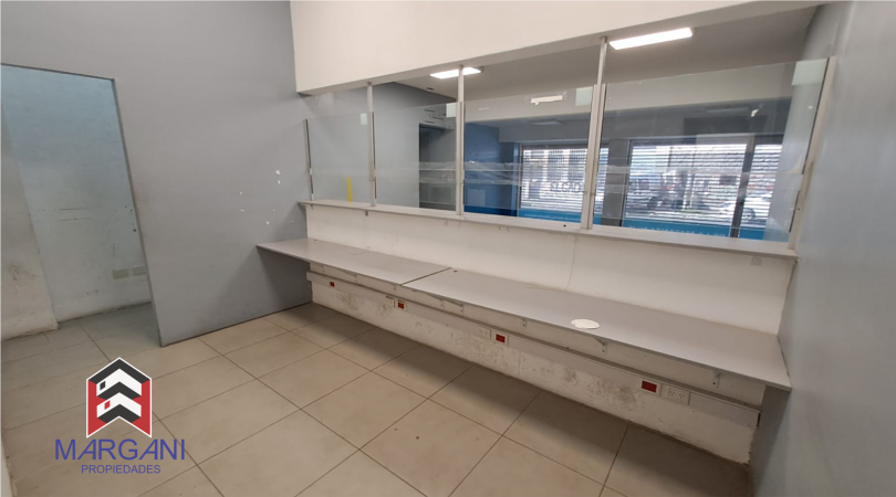 Local Comercial 280m2 Cub c/ Oficinas y Deposito