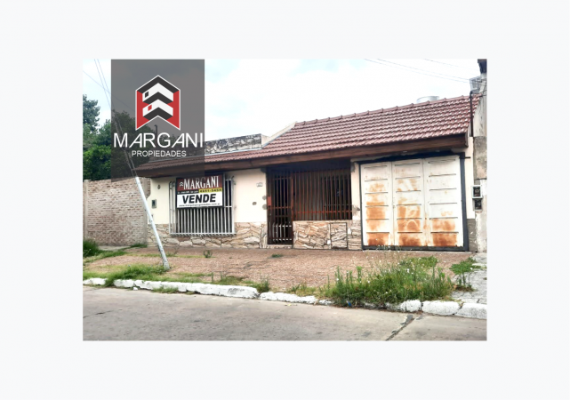 Casa 3 AMB c/ Cochera s/ Lote Propio - OPORTUNIDAD REAL -