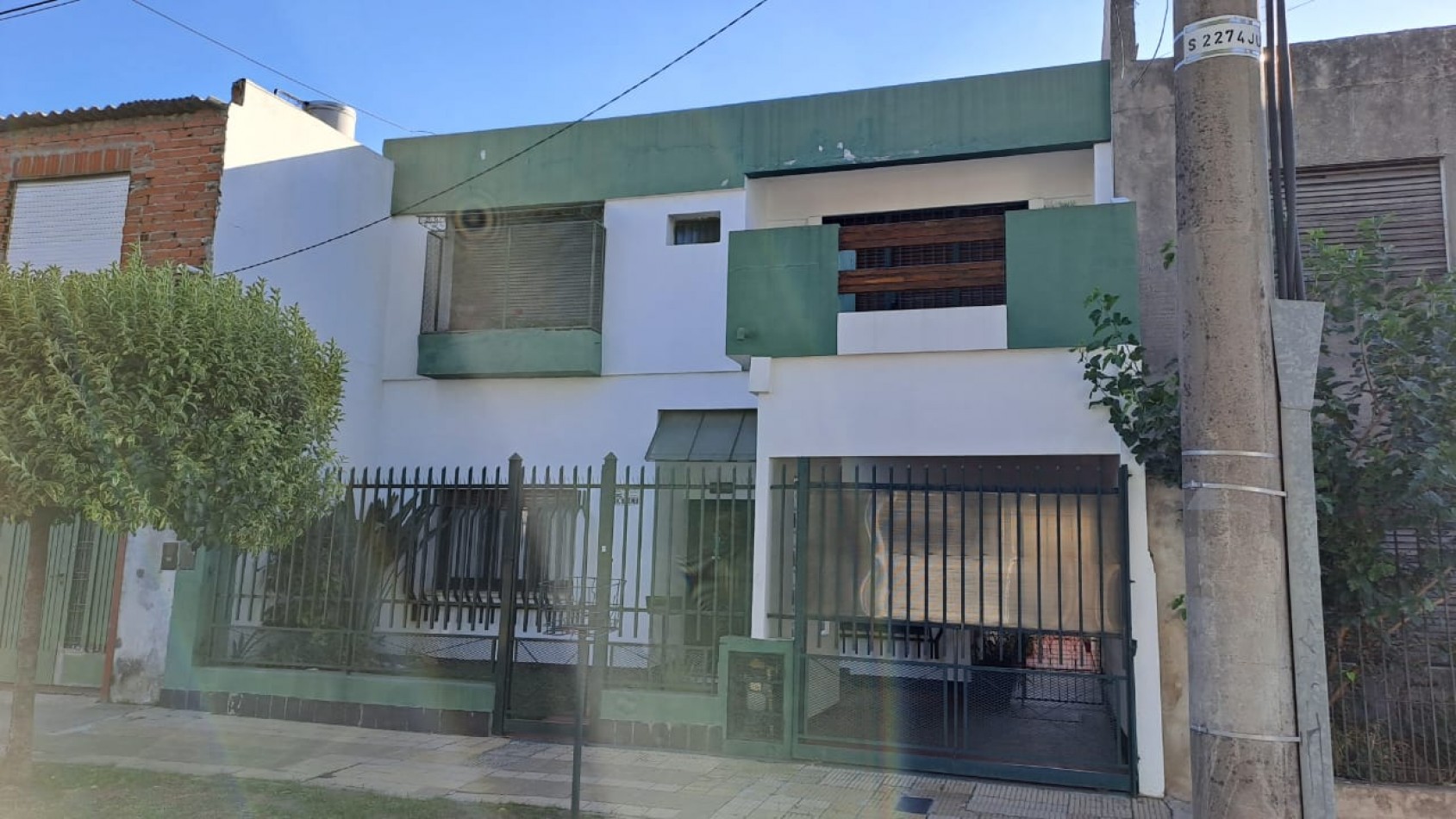 Excelente Casa de 6AMB C/ Cochera