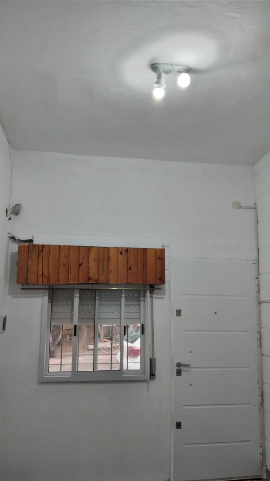 2 Departamentos 3AMB C/U c/ Patio - OPORTUNIDAD -