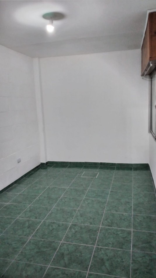 2 Departamentos 3AMB C/U c/ Patio - OPORTUNIDAD -