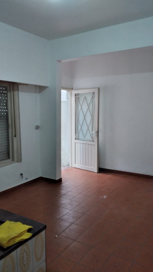 2 Departamentos 3AMB C/U c/ Patio - OPORTUNIDAD -