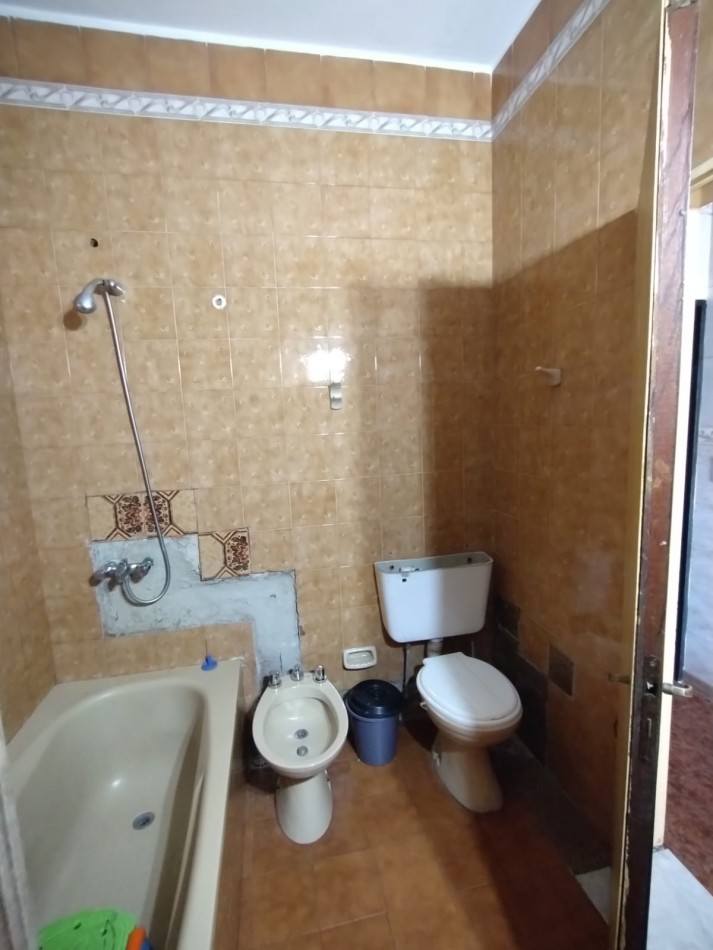 Excelente PISO 3AMB Amplio al Fte - SIN EXPENSAS -